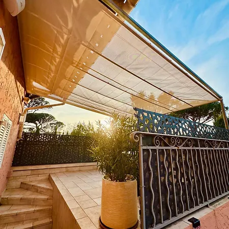 Studio Climatise, Terrasse, Parking Prive, 50M De La Plage Saint-Tropez Exterior photo