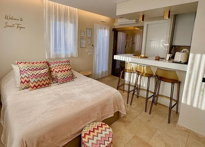 Studio Climatise, Terrasse, Parking Prive, 50M De La Plage
